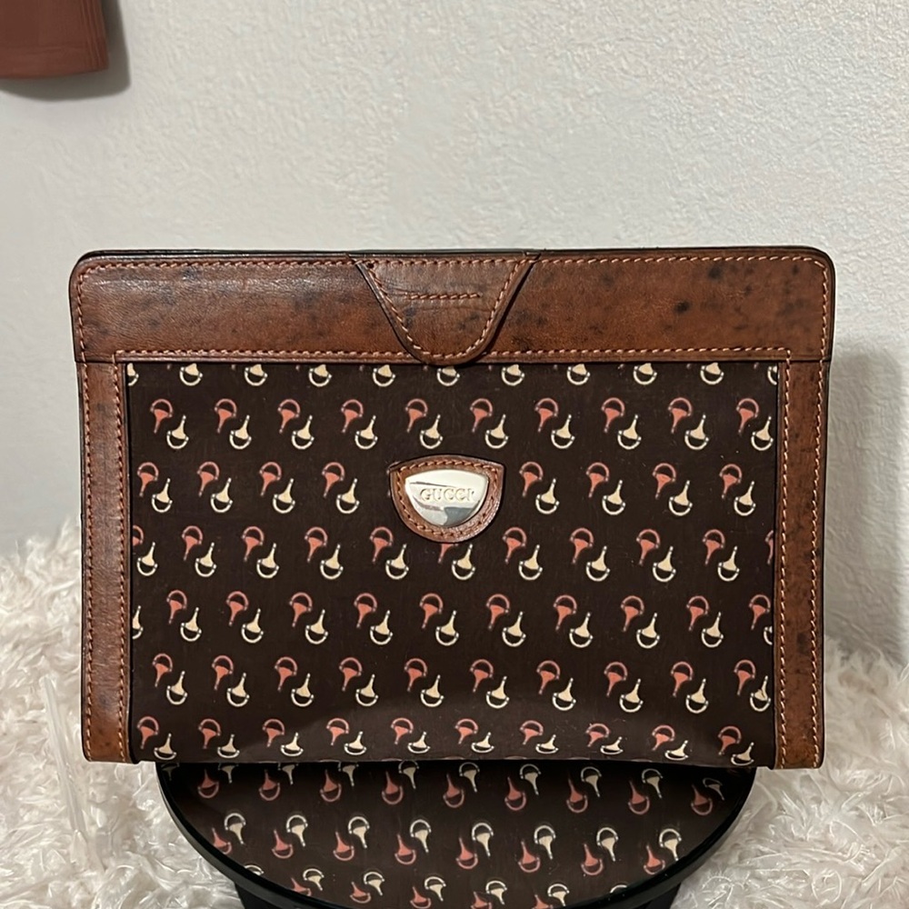 Gucci Vintage Brown Horse bit Patterned Clutch Accessory
